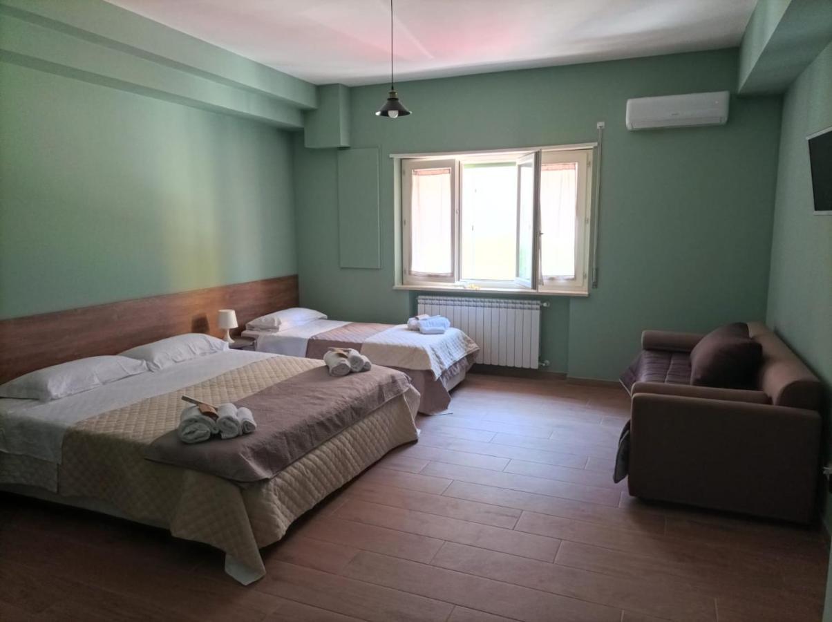 Incastro B&B In Crotone Exterior foto
